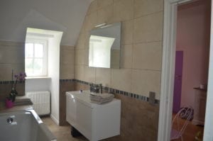 Chambre d'hôtes gay à Louve-La-Neuve