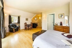 Chambre d'hôtes gay à Louve-La-Neuve
