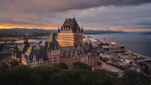 Idéalement situé au cœur du Vieux-Québec, l'emblématique Fairmont Le Château Frontenac est l’endroit idéal pour découvrir la ville de Québec