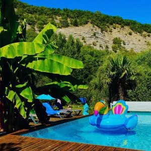 Le Gite Grenoble L'O Bleue propose 3 appartements totalement autonome avec piscine chauffée de Mi-Mai à fin Oct