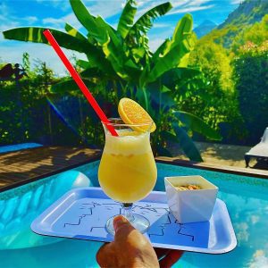 Le Gite Grenoble L'O Bleue propose 3 appartements totalement autonome avec piscine chauffée de Mi-Mai à fin Oct